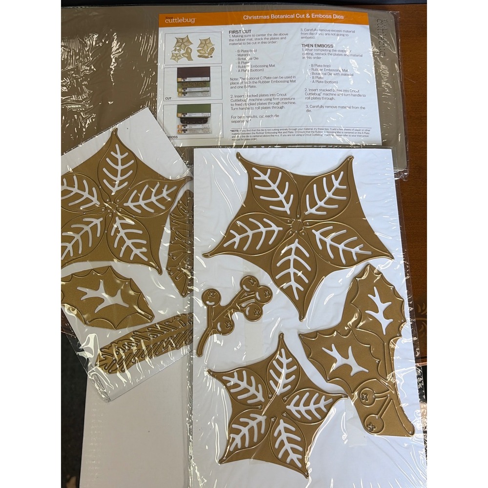 Cricut Cuttlebug Christmas Botanical Cut & Emboss Dies w/ Mat NEW